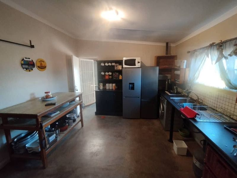 A truly remarkable agricultural opportunity on the Derm road, ideally located ±60km from Hoachanas, 30km from Stampriet and 80km from Mariental. - Photo 9