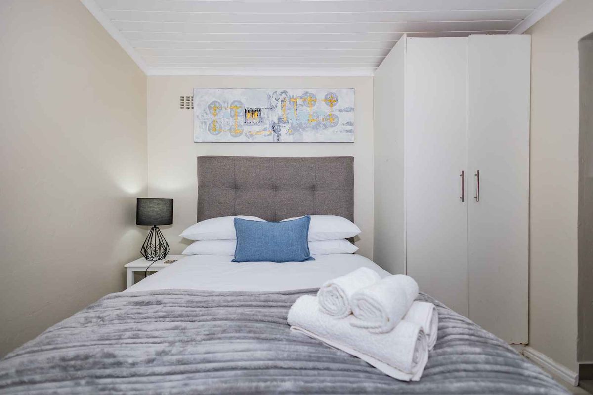 Urban Oaks Guest House - Photo 2