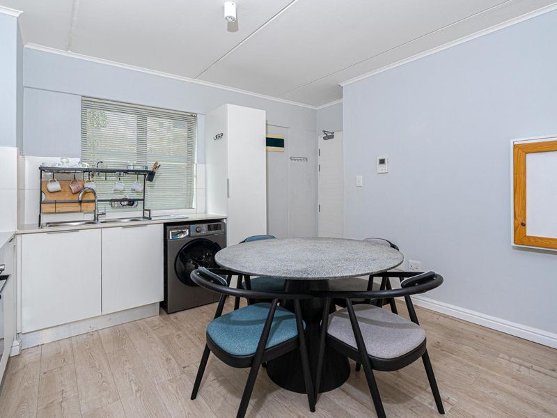 Secure Gem in the heart of Rondebosch - Photo 7