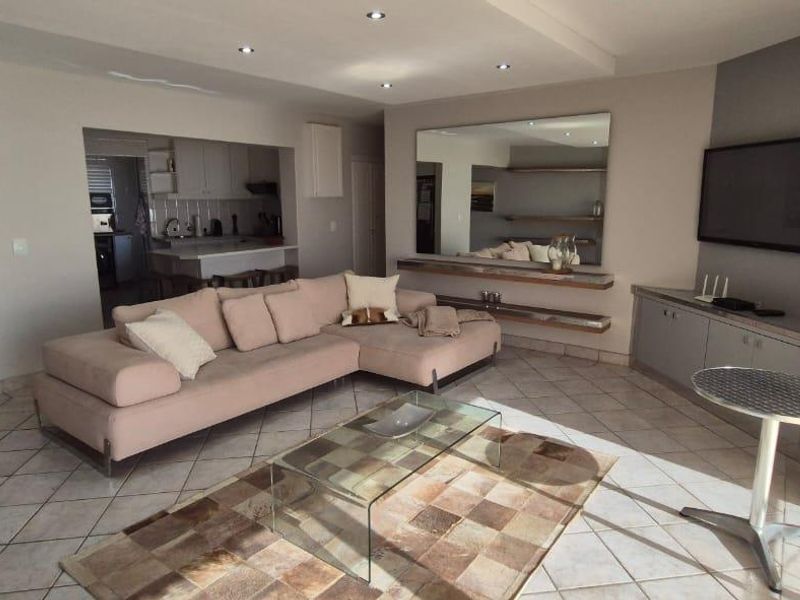 Luxury 3 Bedroom Seaview Appartment - Photo 3