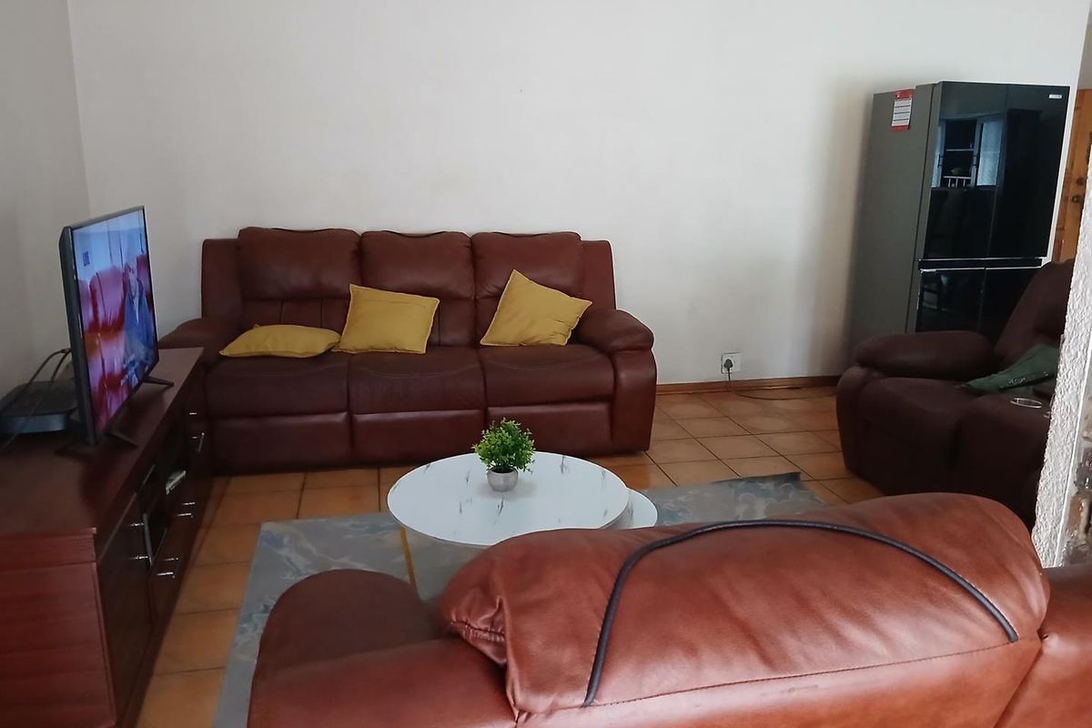 Simplex Townhouse - Photo 4