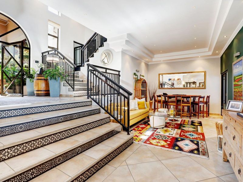 Entertainer’s Dream Home With Spectacular Views - Photo 5