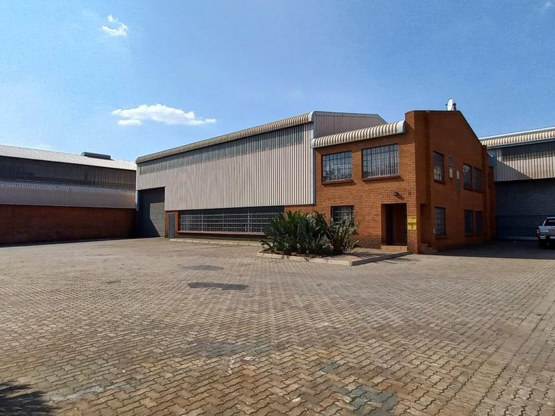 990m2 Boksburg East Warehouse To Let - Photo 1