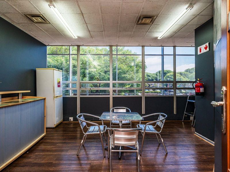 PRIME OFFICE SPACE - KNOWLES CENTRE, PINETOWN - Photo 3