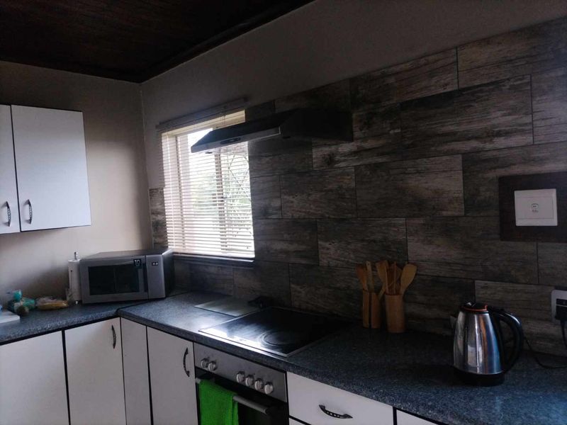 4bedroom house up for grabs - Photo 9