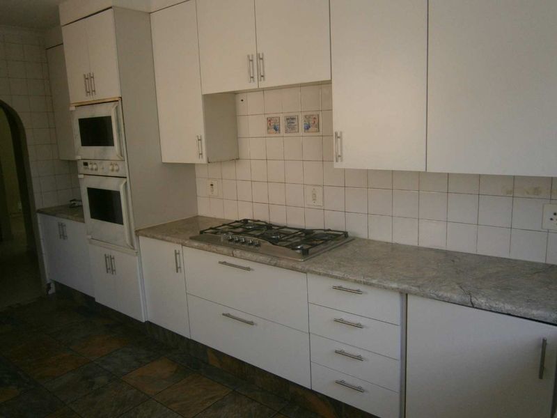 4 Bedroom House to Rent in Brackenhurst - Photo 10