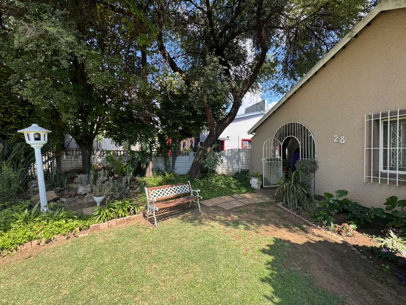 Large Family Home for sale - Photo 2