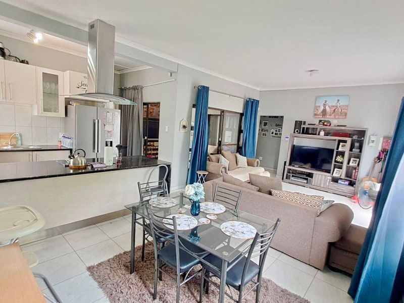 3 Bedroom Townhouse For Sale in Okahandja - Photo 2