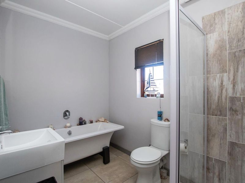 IMMACULATE GROUND FLOOR APARTMENT AVAILABLE TO RENT - Photo 9