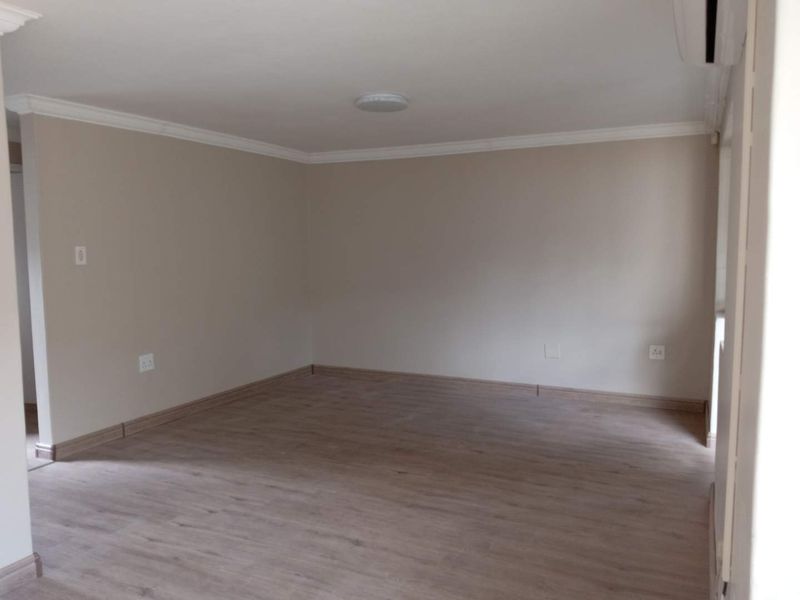 2bedr House in Hennopspark - Photo 4