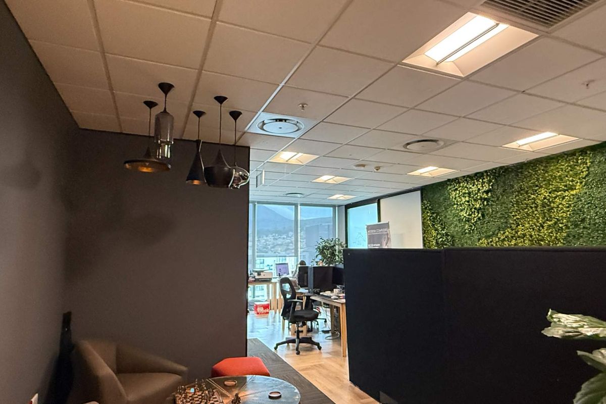 Prestigious 265m2 Portside Office to let - Photo 5