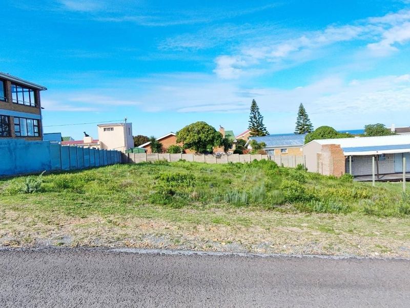 Escape to Coastal Bliss - Vacant Land in Franskraal with distant sea views! - Photo 4