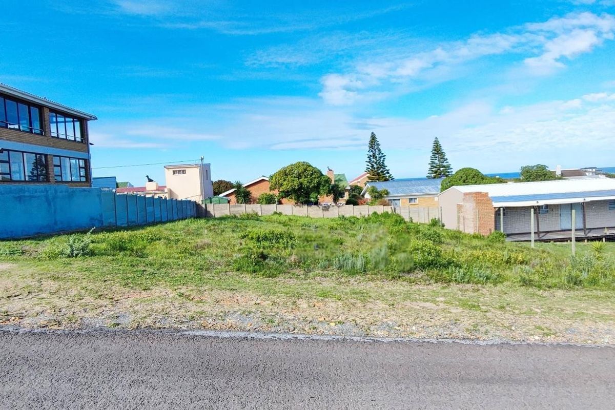 Escape to Coastal Bliss - Vacant Land in Franskraal with distant sea views! - Photo 4