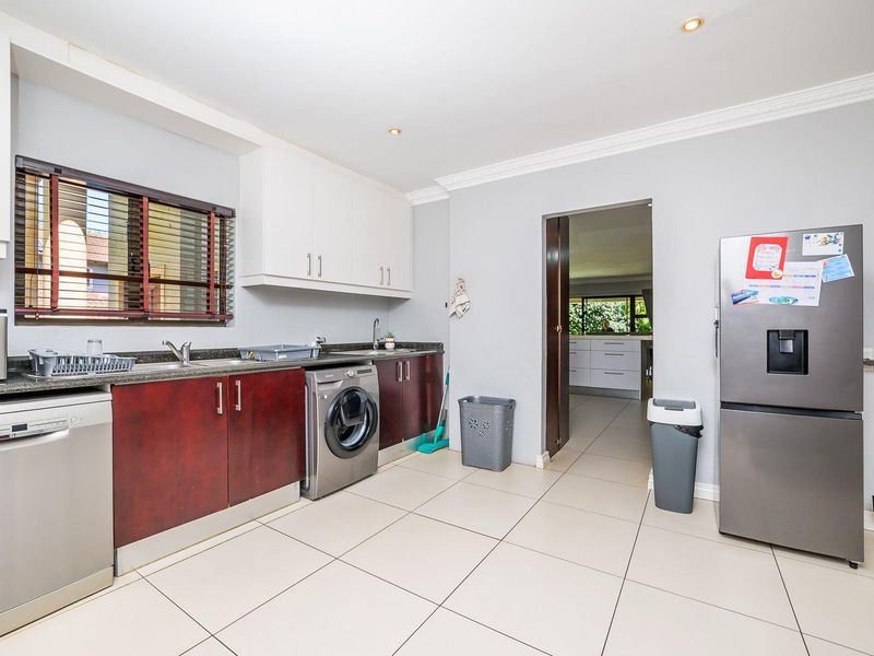 Hendra Estates - Secure Estate Living! 5 Bedroom Home For Rent In Security Estate In La Lucia! - Photo 8