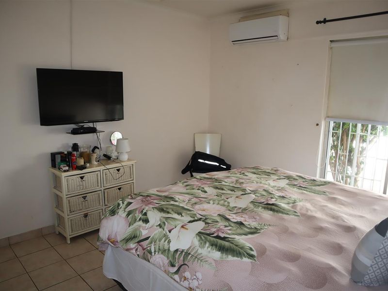 Not to be missed, 1 level Townhouse in popular complex for sale. - Photo 10