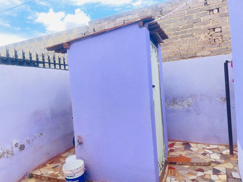 IMMACULATE HOME IN ORANGE FARM!!! - Photo 7