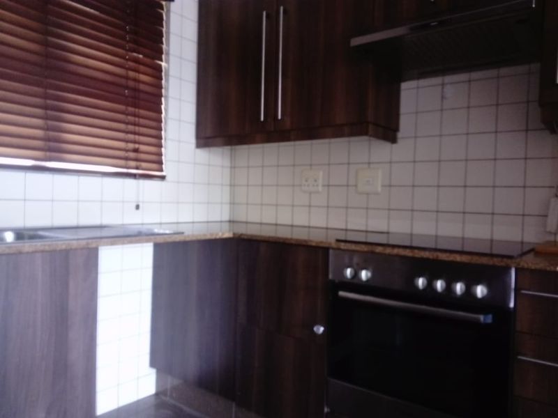 Apartment Flat for Rent in Bedfordview - Photo 8
