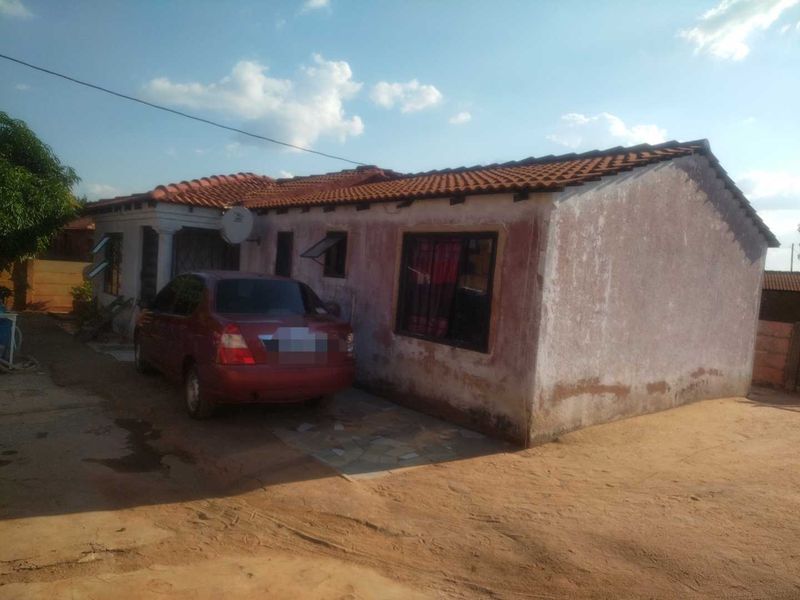 3 bedrooms house for sale in Soshanguve South - Photo 3
