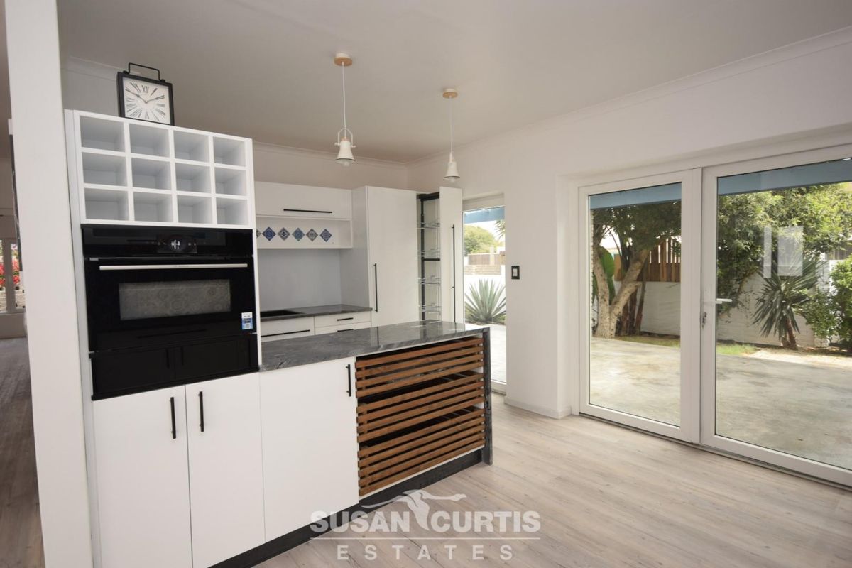 3 BEDROOM HOUSE WITH SPACIOUS FLAT IN VINETA IS FOR SALE - Photo 4