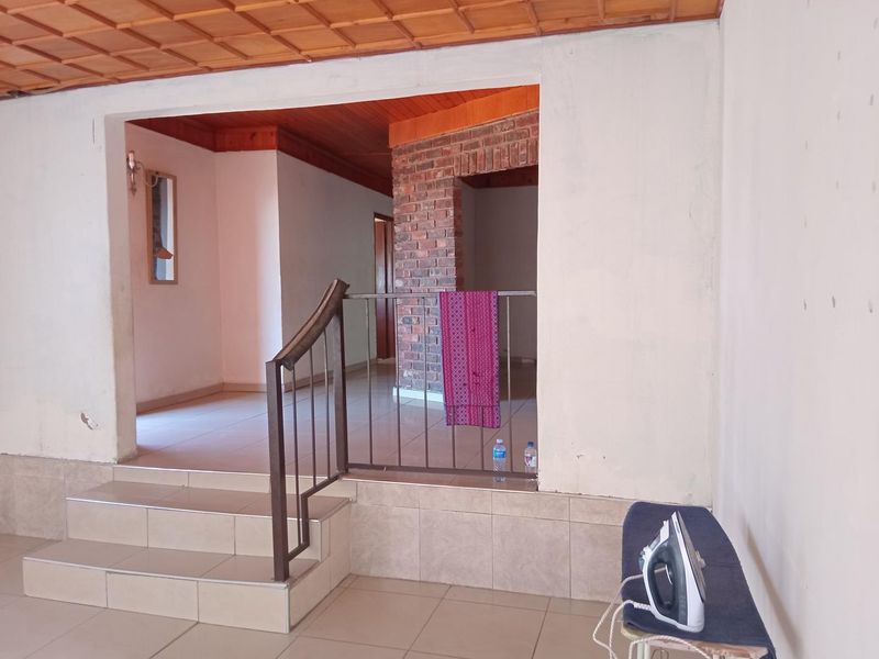 FOR SALE | 3-Bedroom Home with additional Outside Building in Imbali, Pietermaritzburg - Photo 5