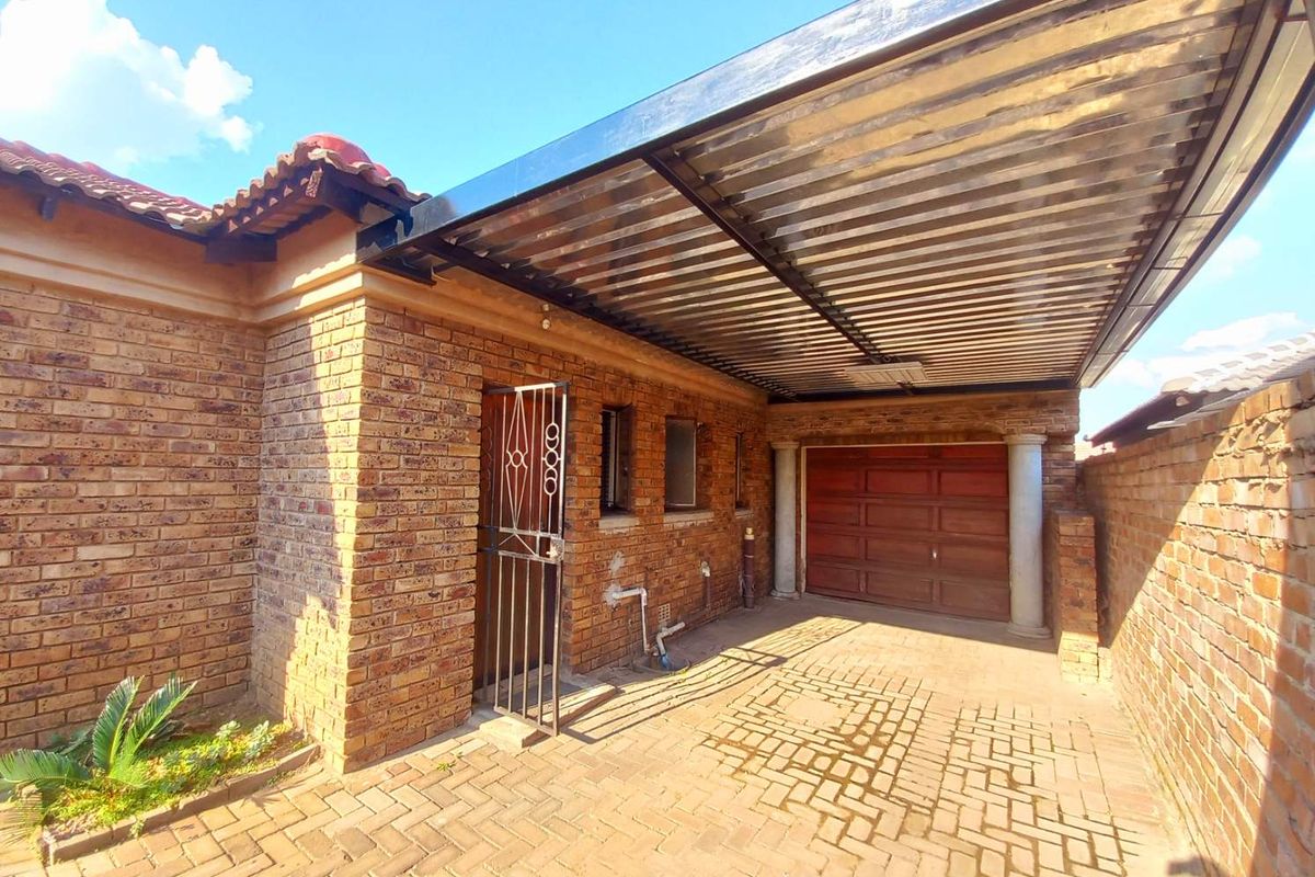 Three bedrooms house for sale in Danville - Photo 2