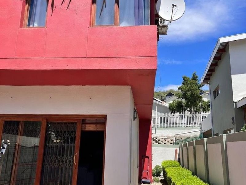 FOR SALE- 2 BEDROOM TOWNHOUSE IN AVIS/ KLEIN WINDHOEK, WINDHOEK, NAMIBIA - Photo 8
