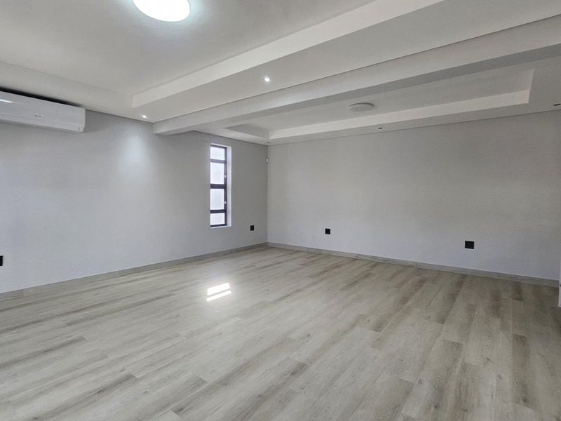 ✨ Modern Luxury Home | Auasblick, Windhoek ✨ - Photo 10