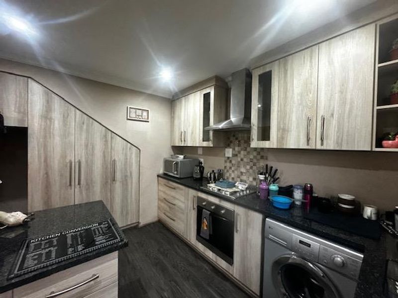 Secure Townhouse Living in Navalsig - Photo 2