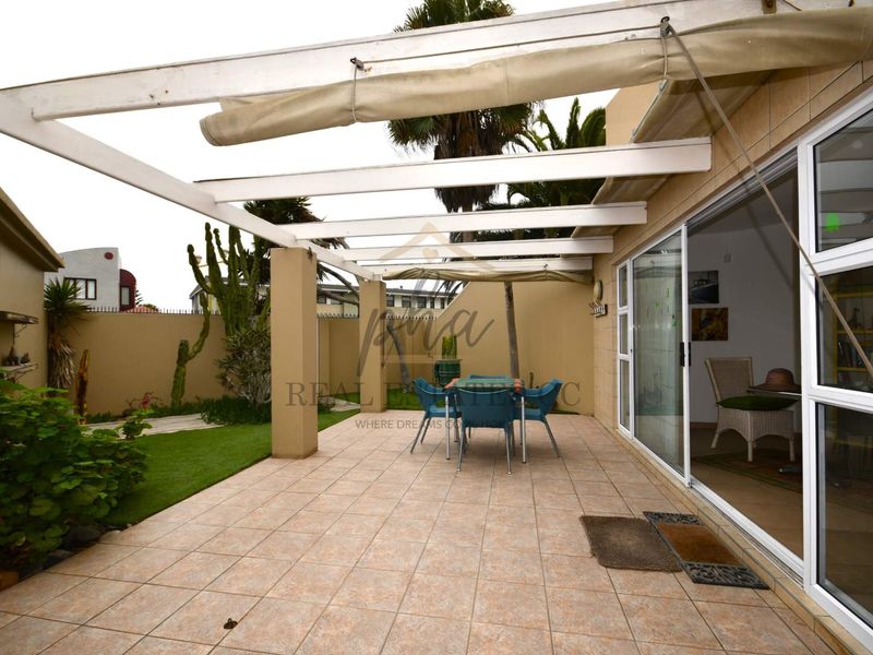 Style but also provides a lucrative Airbnb investment opportunity. - Photo 3