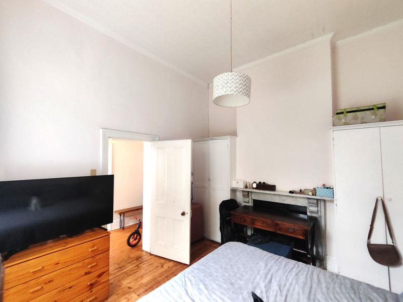 Spacious 2 bedroom home with office space in Rondebosch - Photo 8