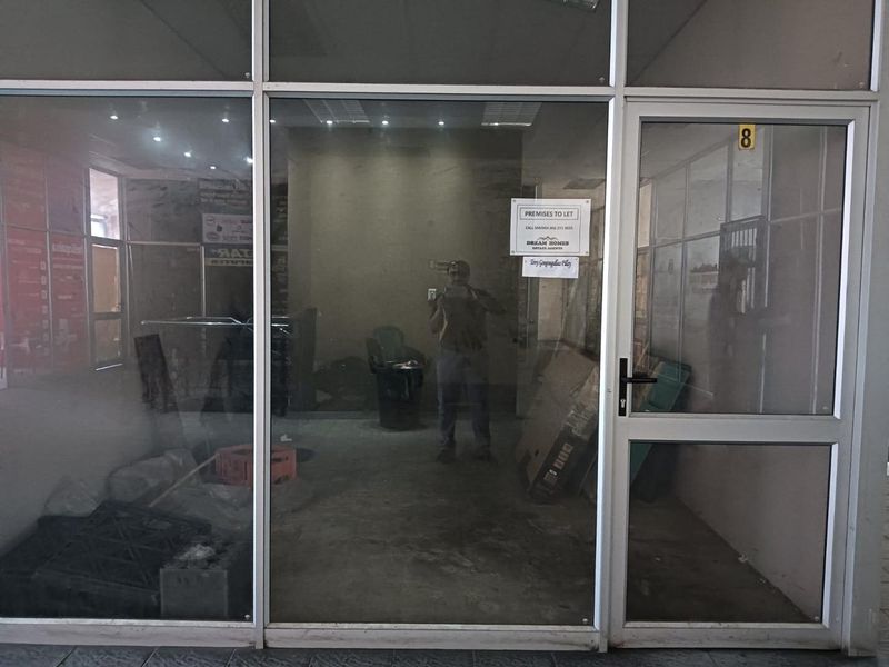 Prime First-Floor Space Opposite Phoenix Plaza – High Foot Traffic! - Photo 3