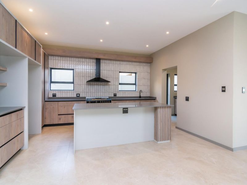 Beautiful family home waiting for you - Photo 9
