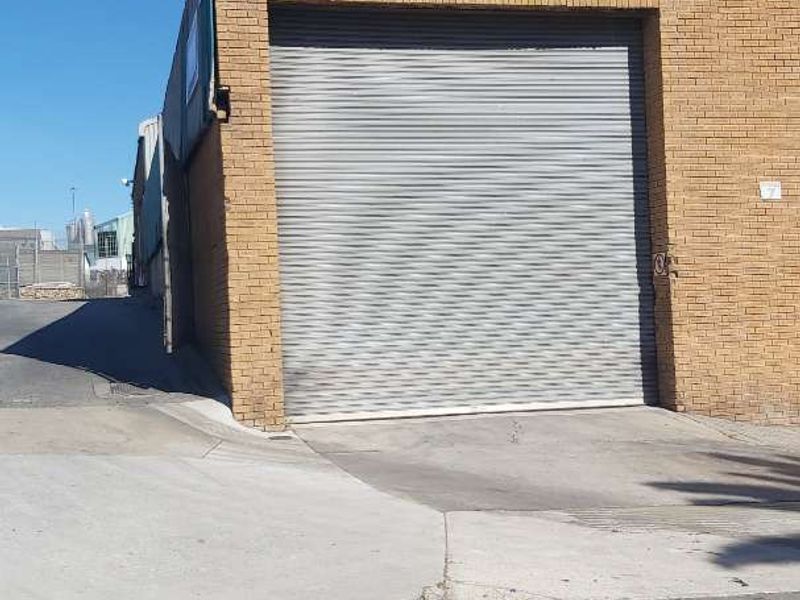 Warehouse/storage/distribution facility to let in Sidwell. - Photo 2