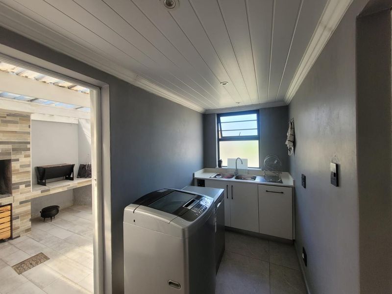3 Bedroom House For Sale Levallia George - Photo 5