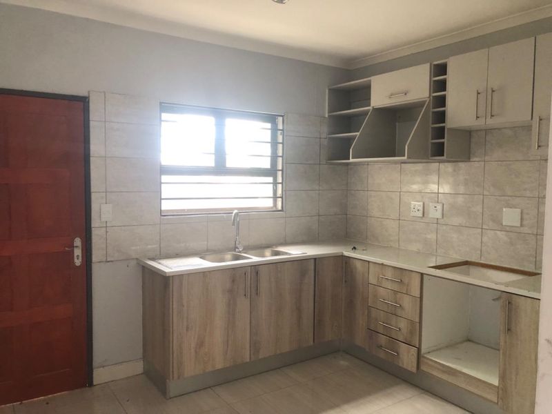 Brand new house for sale - Photo 2