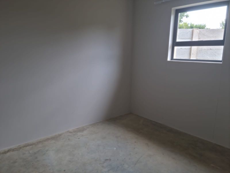 R 695 675! Daveyton ! Transfer & conveyancing INCLUDED. - Photo 4