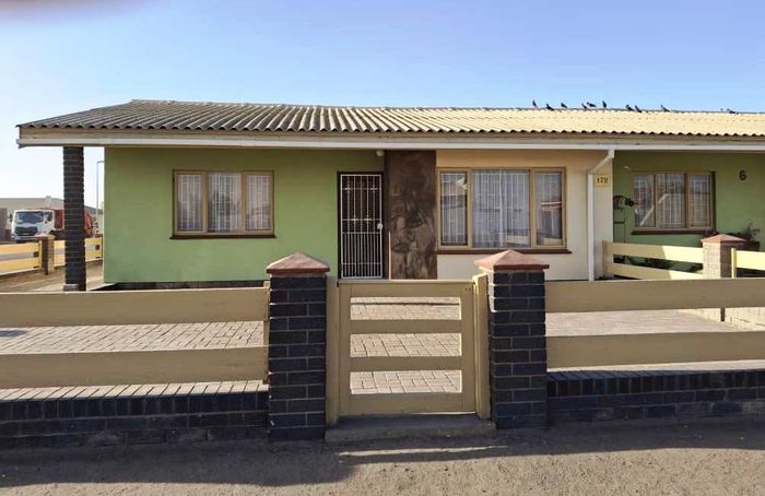 Property #2388171, Apartment For Sale in Walvis Bay Central