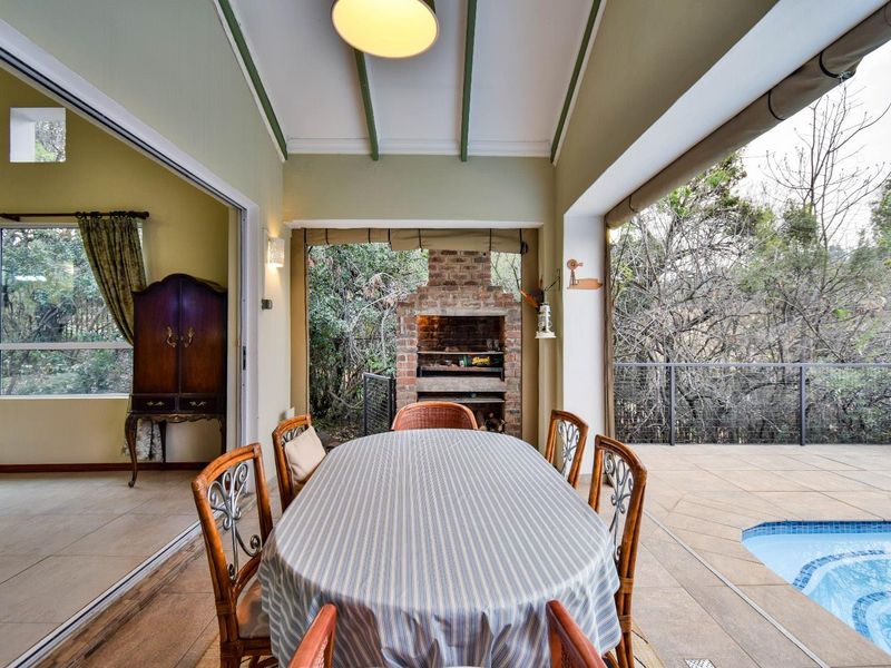 Unique and Bespoke Home with uninterrupted views. - Photo 8