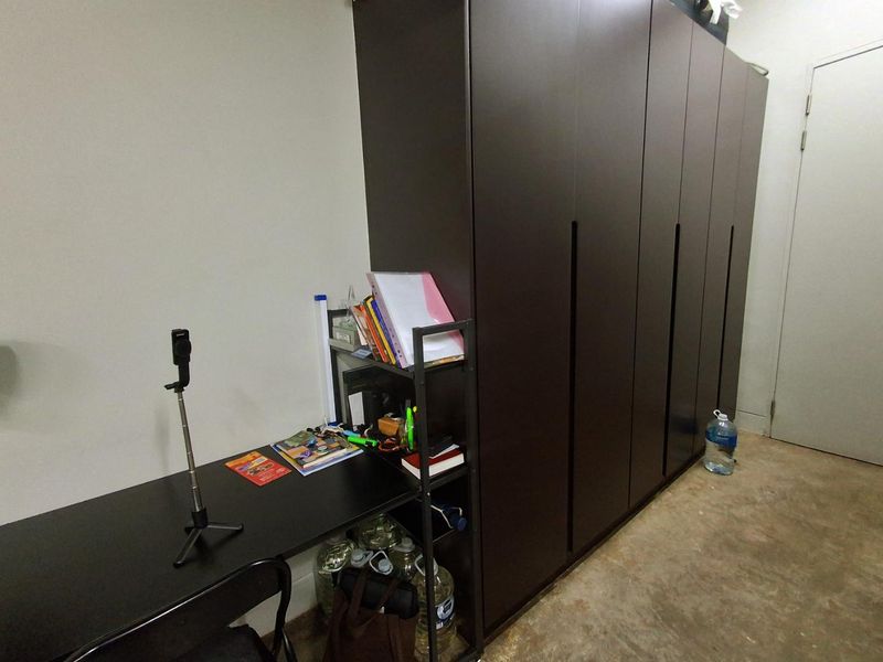 Large Bachelor Apartment FOR SALE in Maboneng - Photo 8