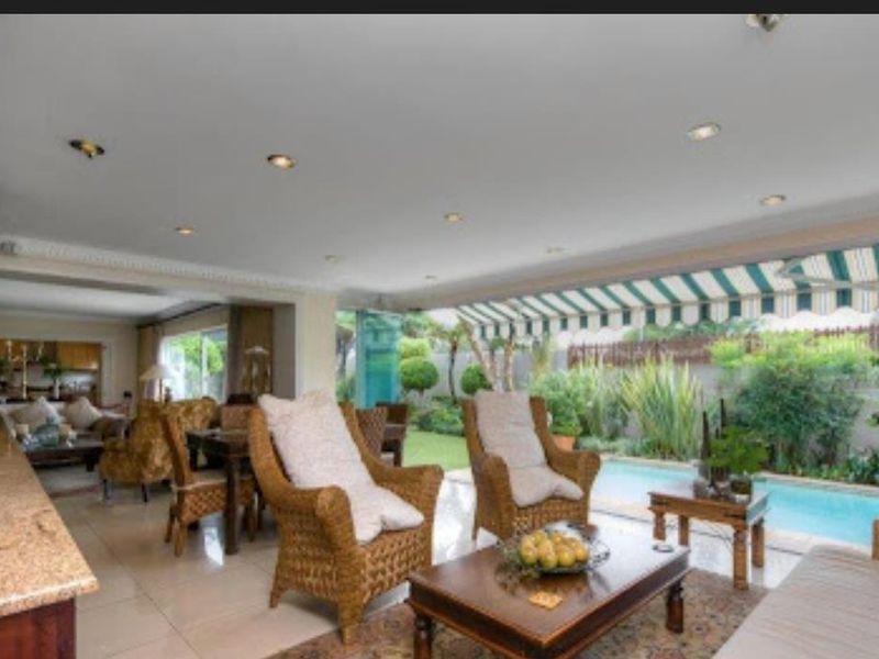 Double storey 5 bedroom cluster home in an ultra secure complex - Photo 2