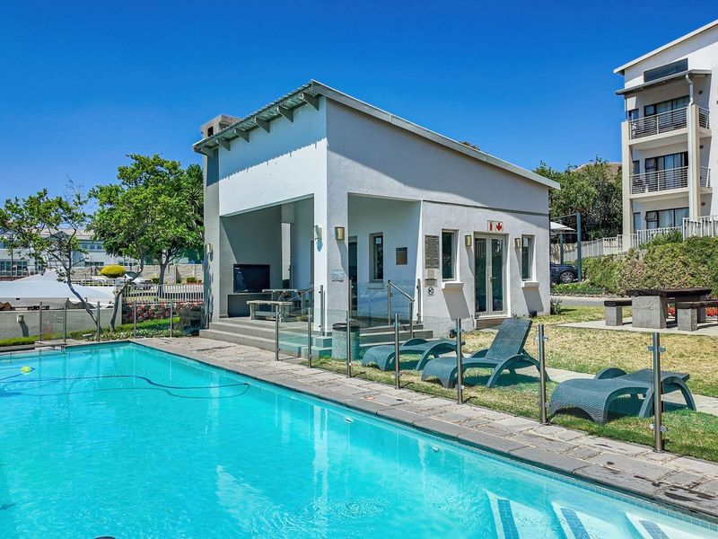 2 Bedroom Loft Apartment for Sale in Fourways - Photo 9