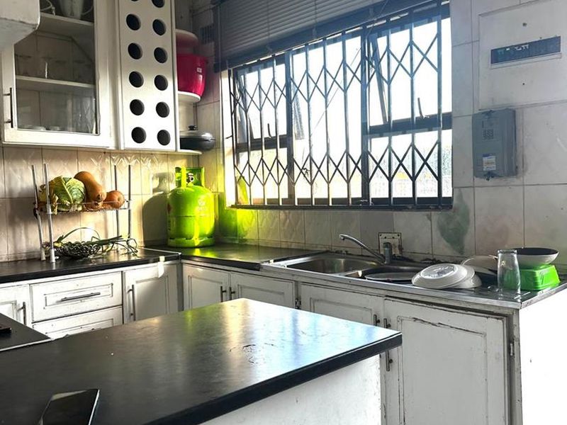 Compact Three-Bedroom Home in Esikhawini - Photo 3