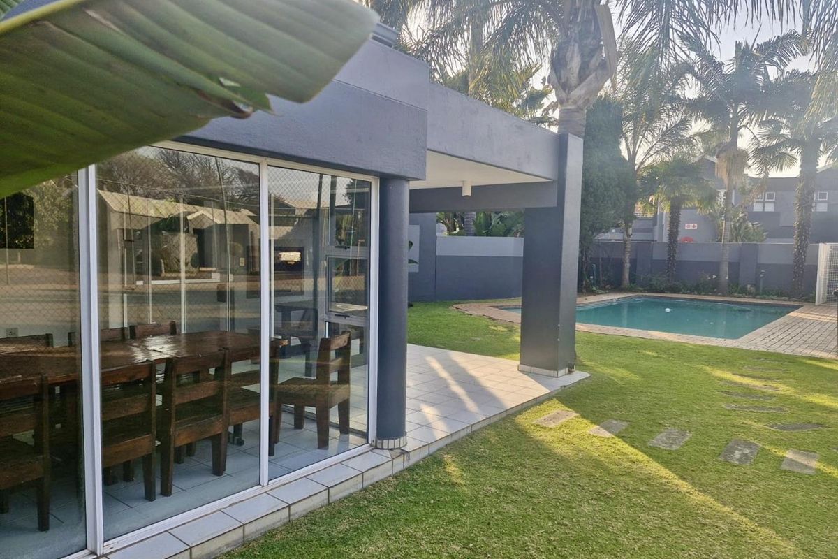 Charming Ground-Floor Unit in The Hutch: Your Serene Escape! - Photo 2