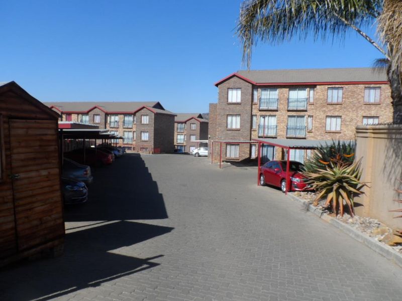 A 2 BEDROOM FLAT TO RENT IN PHILIP NEL PARK - Photo 3