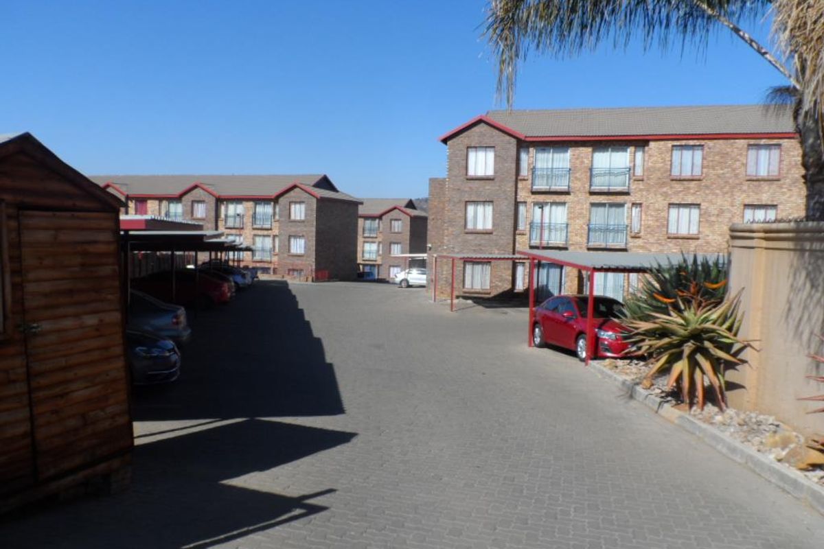 A 2 BEDROOM FLAT TO RENT IN PHILIP NEL PARK - Photo 3