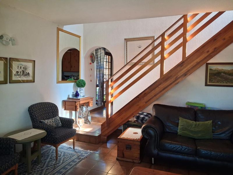 Three-bedroom sectional title in Hoogland estate for sale. - Photo 10