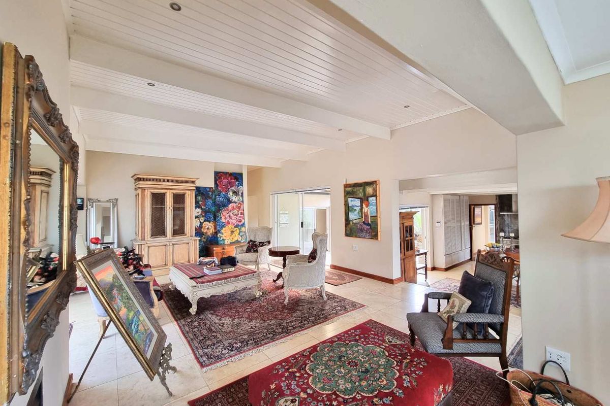 Elegant Living Steps from the Ocean! - Photo 4