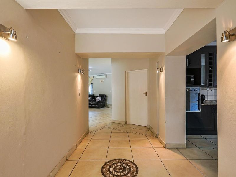 4 Bedroom 3.5 Bathroom For Sale , - Photo 9