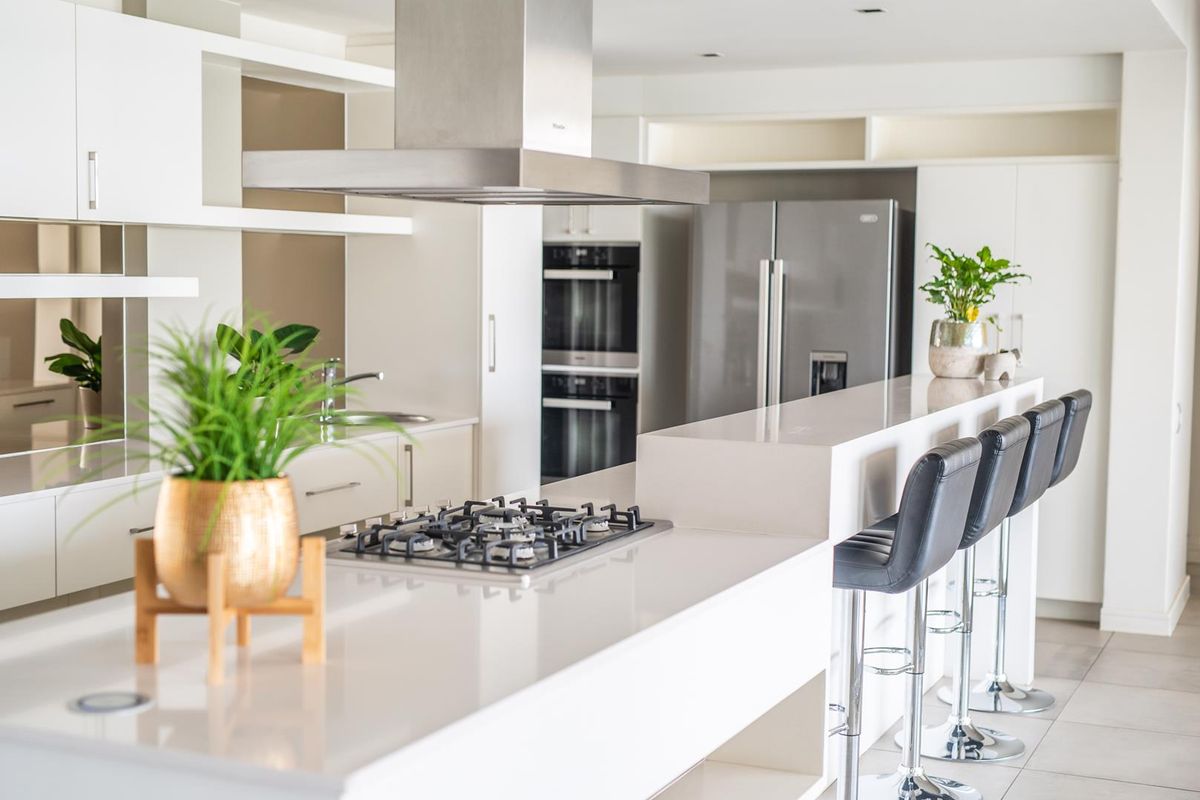 Ultimate Luxury Apartment for Sale in Ebotse Golf & Country Estate, Rynfield - Photo 2