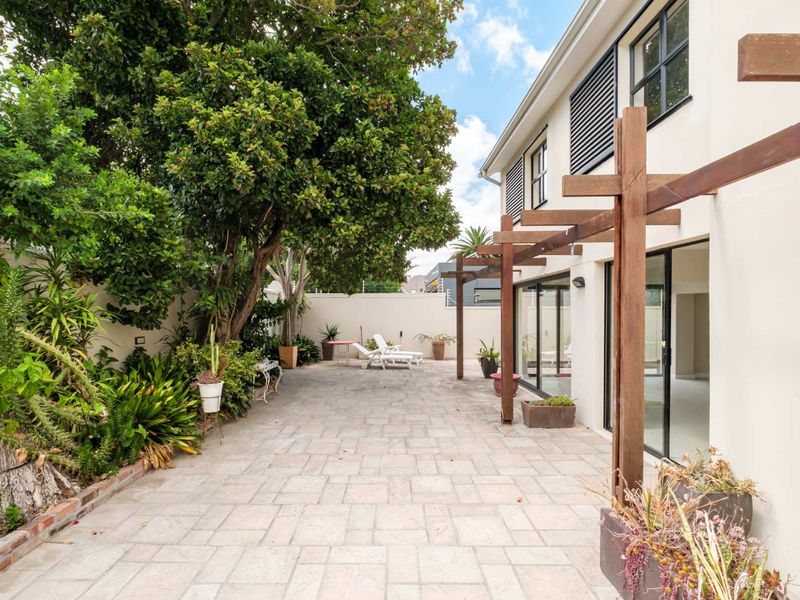 Buy into the Newlands Lifestyle and Walk Everywhere! - Photo 3